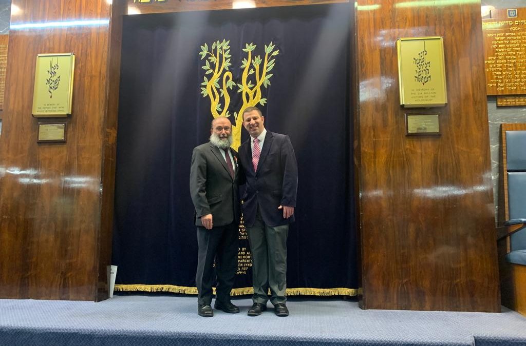 Paying tribute to Queen Elizabeth II at local vigils and at Cranbrook United Synagogue